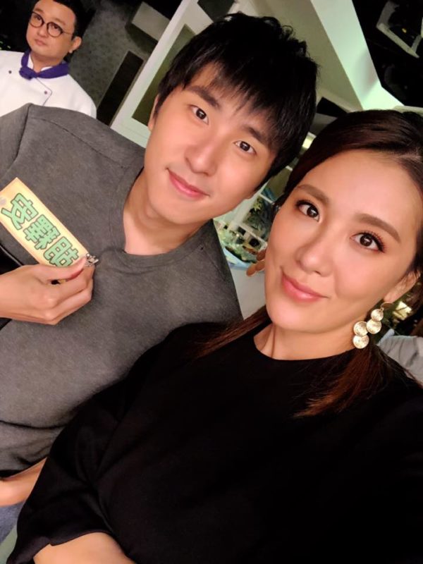 小禎與「高顏值弟弟」同框！年僅23歲身高184公分，「超優基因」讓網友直呼：「好像趙又廷！」 
