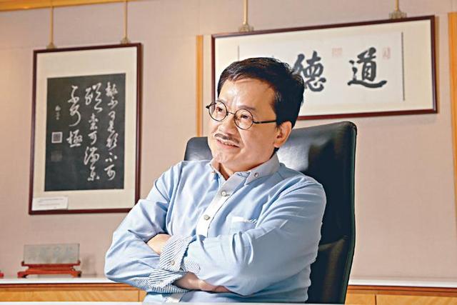 隱藏了14年，張國榮初戀女友近照曝光，網友：已經變成這樣，怪不得還要複出掙錢！
