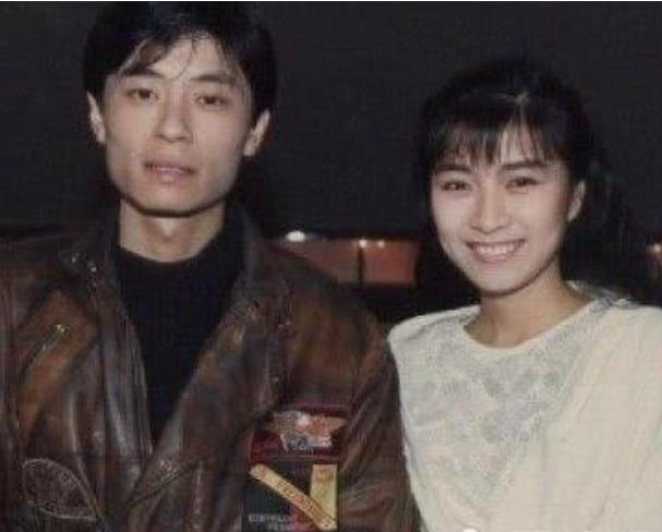 55歲王傑22歲兒子近照曝光，曾被二婚妻子無情帶走，如今長成這樣，怪不得阻止王傑見他！