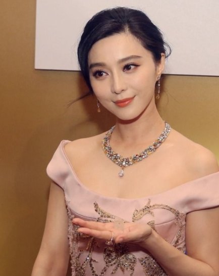 中國最美五位女明星排名，第一名果然是她，最後一名你絕對想不到!
