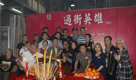 休息一年重新上位，TVB花旦拍最新港劇，34°高溫拍奔跑戲！