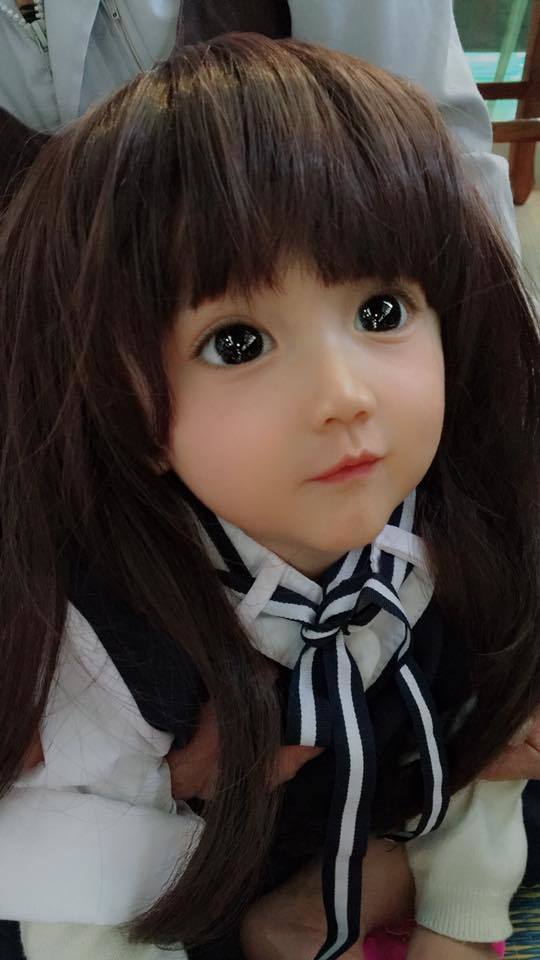 東方芭比！1歲女童「高顏直逆天美貌」竄紅　母親曝光出生時秘密 
