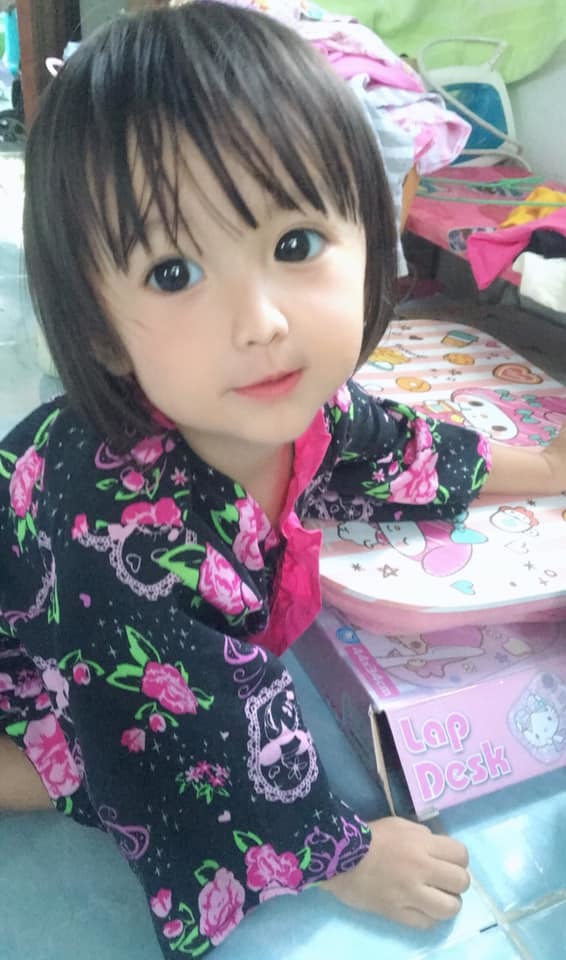 東方芭比！1歲女童「高顏直逆天美貌」竄紅　母親曝光出生時秘密 