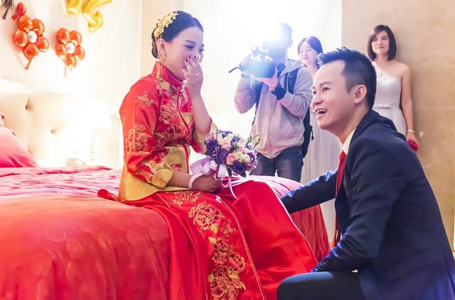 姐姐養大妹妹，妹妹結婚姐姐沒參加，收到姐夫簡訊，新郎取消婚禮