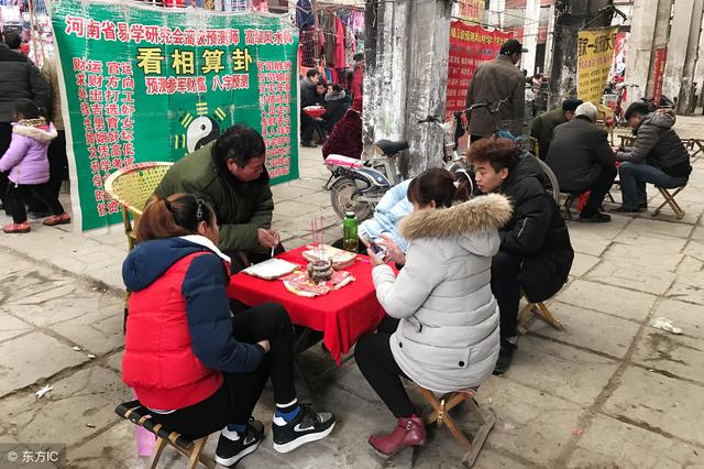 婚後五年我才懷孕，寒酸婆婆去我公司大鬧，最終我只得向公司辭職