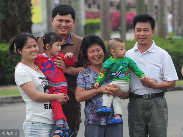 婚後五年我才懷孕，寒酸婆婆去我公司大鬧，最終我只得向公司辭職