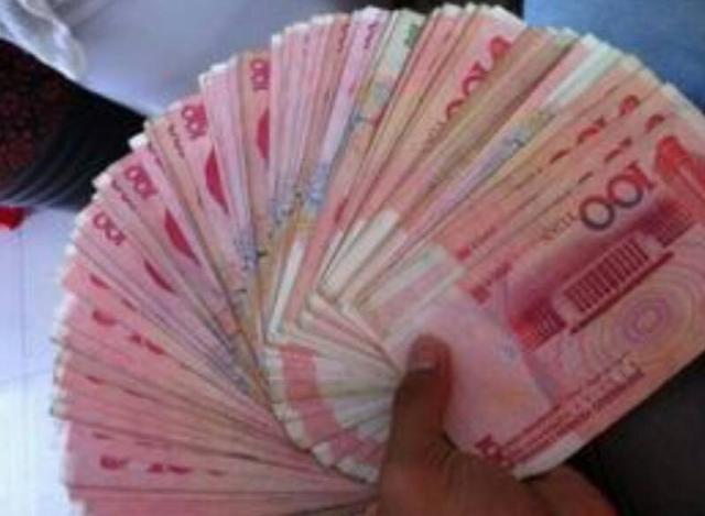 婆婆給女孩6萬改口費，拆開後他喊婆婆阿姨，兒子的話讓婆婆心痛