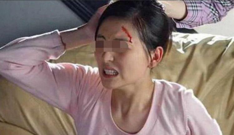新婚夜婆婆讓兒媳退還彩禮，老公動手打她，隔天兒媳笑了婆婆哭了