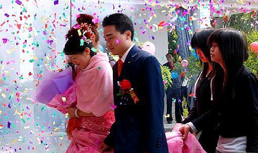 我懷孕，婆婆送我一兜蘋果，我拿給娘家，晚上收到簡訊媽讓我離婚