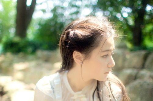 我爸媽離婚時候嫌我是個女孩都不肯要我，等我長大，他們都後悔了