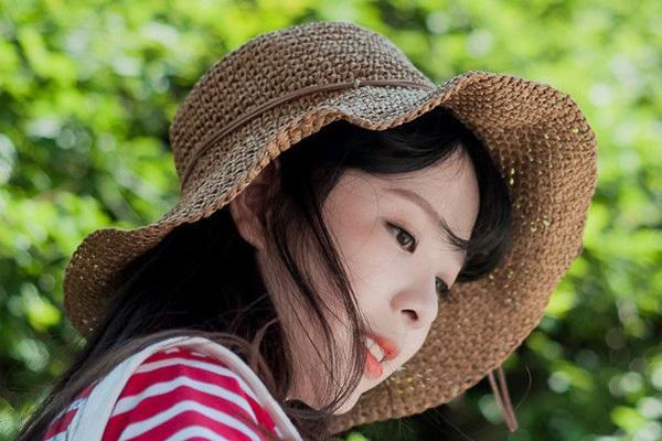 結婚四年妻子終於懷孕，丈夫獎勵十萬，丈母娘來後男子才知自己傻