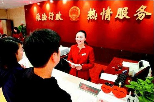 結婚兩年未孕老公和我離婚，走出民政局我跟前夫說句話，他愣住了