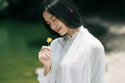 結婚兩年未孕老公和我離婚，走出民政局我跟前夫說句話，他愣住了