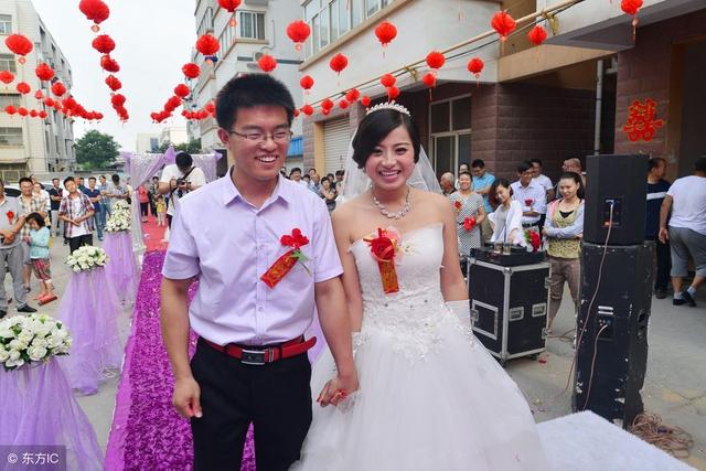 婚後被裁員，老公和婆婆說俺吃閒飯，俺開豪車母子倆蒙住
