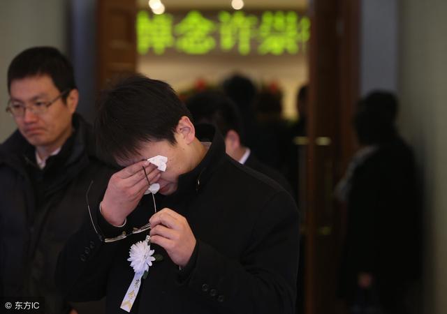 離異女懷孕欲再婚，她向男方提出要求：把房子過給前夫兒子！