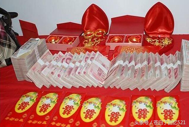 弟弟買婚房，父母讓我拿10萬，我只有5萬，現在父母不讓我進家門