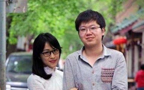 雙胞胎兄弟，哥哥娶美女弟弟娶醜女，3年後哥倆相見，各自傻住