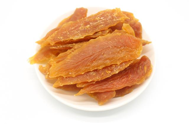 貴賓犬籠養很殘忍？這5個好處，試過的人都知道