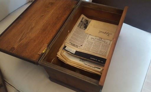 爺爺衣櫃里的神秘盒子竟然藏了超過100年的報紙