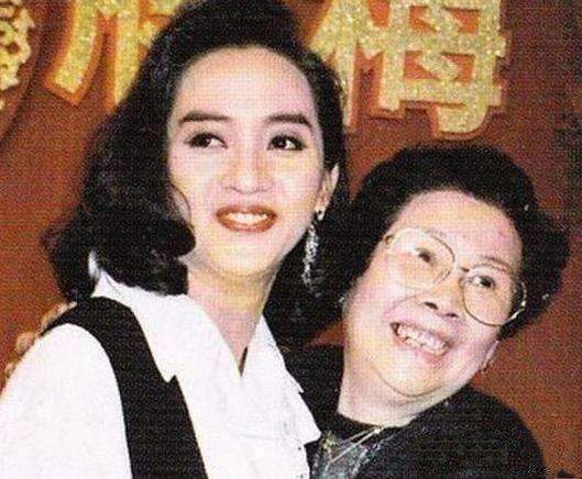 梅豔芳95歲母親再申請7100萬生活費, 為錢竟拍賣女兒私密衣物