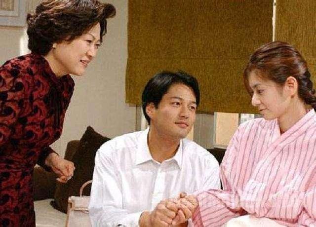 我和大姑子都坐月子，婆婆卻去照顧大姑子，我出月子給她1W感謝費