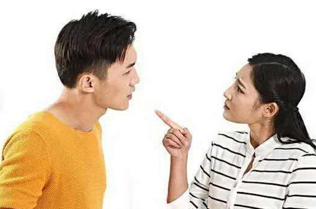 我去照顧妹妹坐月子，半夜聽到房間的聲音，第二天我收拾行李回家