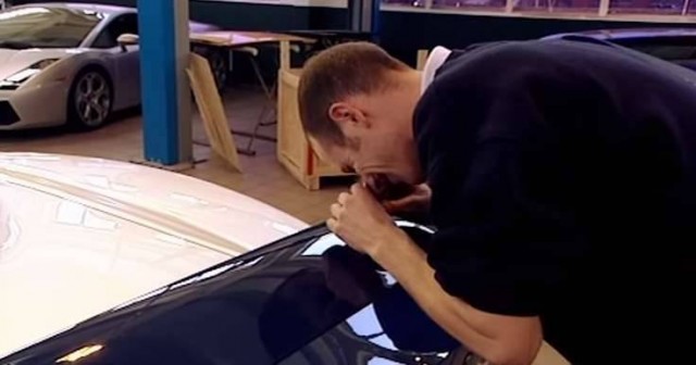 世界上最會洗車的人一次要價24萬，想請他洗車，請先排半年！