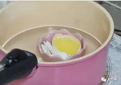 迪士尼主題餐廳的米老鼠水煮蛋 在家也能做！