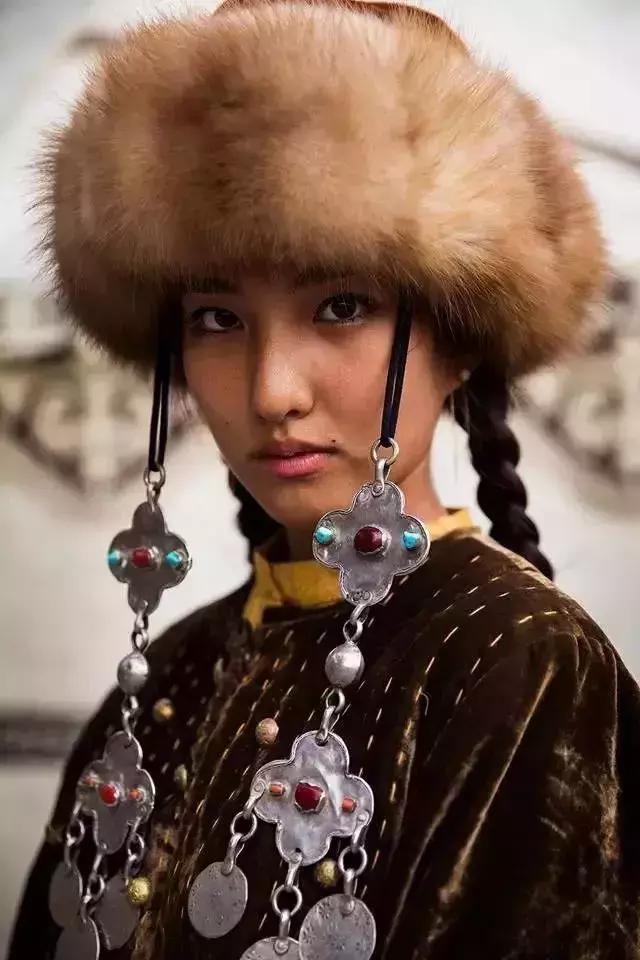她拍攝了500個女神，組成世界美女地圖，沒有一張是網紅臉