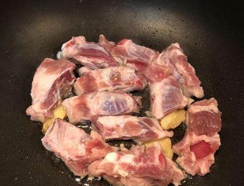 糖醋排骨家常做法，不炒糖色不焯水，只需簡單3步，一看就會！