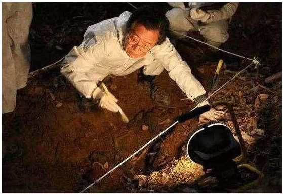 五個小孩子貪玩進入射擊場，之後再也沒有出來，十年後發現殘骸！
