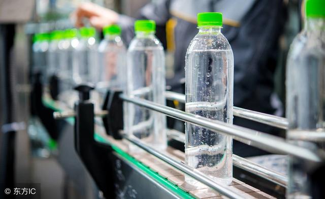 燒開的自來水、10元的桶裝水、3元瓶裝礦泉水，長期喝哪種好？