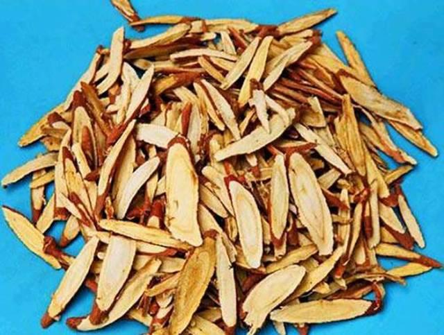 「甘草黑豆湯」能幫助調理身體「解百毒」，做法在這裡！