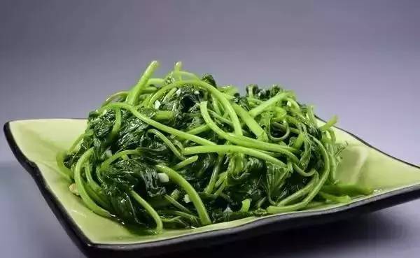 番薯葉能保護血管、清潔腸道、防貧血，改善便秘！但是不能這樣吃，趕快告訴家人~
