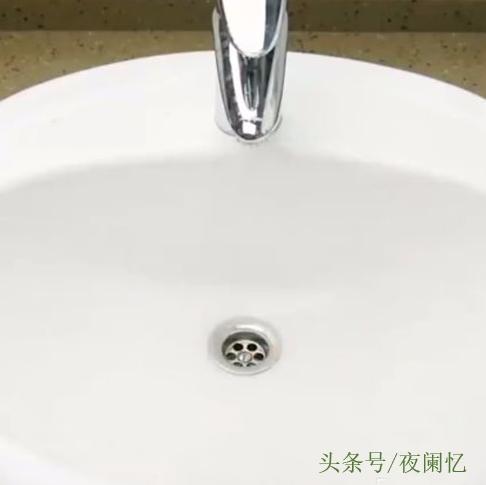 生活妙招：牙膏加可樂，具有強大功能，能解決每家每戶的難題 