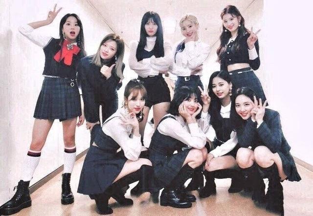 韓網熱議！每次看到「TWICE」和「EXO」同框都覺得神奇！