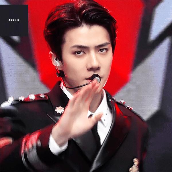 韓網熱議！每次看到「TWICE」和「EXO」同框都覺得神奇！