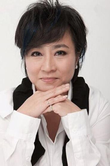 本土藝人楊麗音，為家人毅然放棄事業，女兒和媽媽一樣美麗，如今形象大變樣卻更幸福