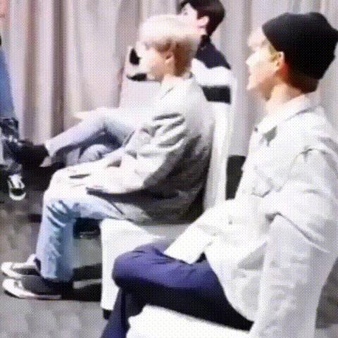 [EXO][新聞]181116 Tempo二連獎杯佔領推特熱搜第一！EXO榮耀的一位合照公開