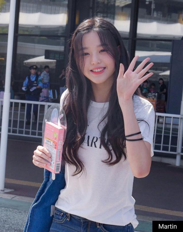 都是十五歲出道，KARA姜知英和IZONE張元英，你的選擇是？