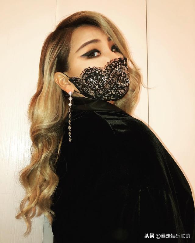 YG口水戰持續！Jennie比你年輕又美麗，CL這樣霸氣回應網友！