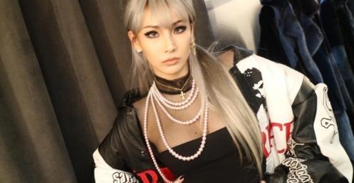 Jennie單曲成績爆表，粉絲與前輩互掐，TWICE再摘1位實力奪冠！