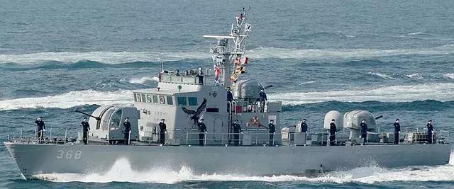 最真實殘酷的海戰電影，朝鮮T34坦克艇VS韓軍艦的場面太震撼了！