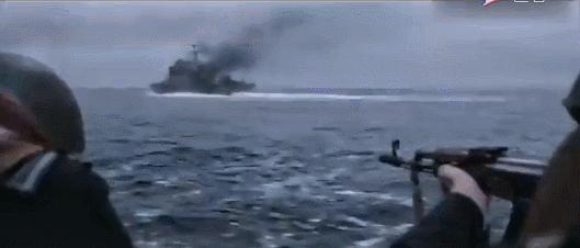 最真實殘酷的海戰電影，朝鮮T34坦克艇VS韓軍艦的場面太震撼了！