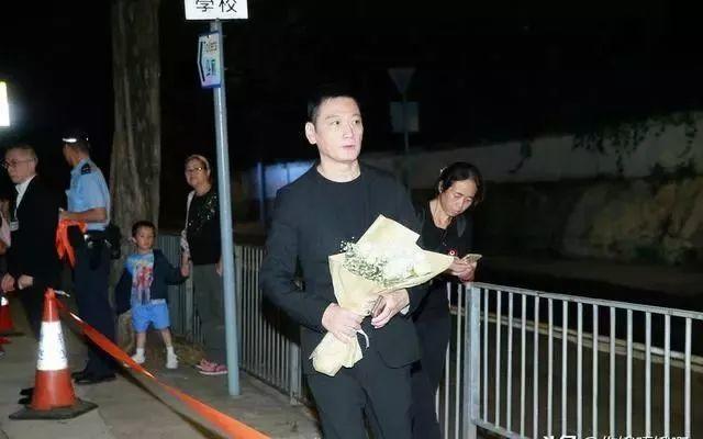 藍潔瑛追悼會張曼玉送行！陳美琪淚灑現場！藍潔瑛恩人竟是邱淑貞!