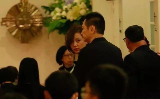 藍潔瑛追悼會張曼玉送行！陳美琪淚灑現場！藍潔瑛恩人竟是邱淑貞!