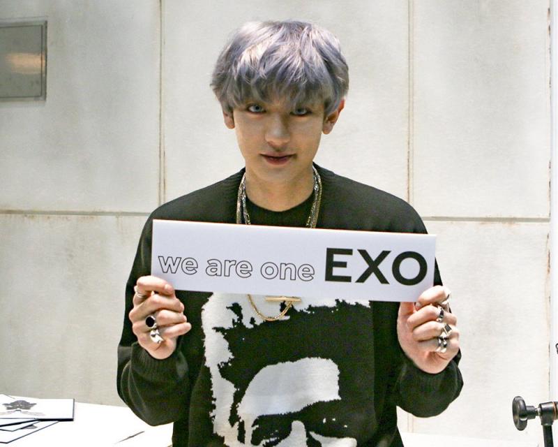 [EXO][新聞]181112 燦烈《TEMPO》現場花絮照公開吸血鬼大人是你嗎？