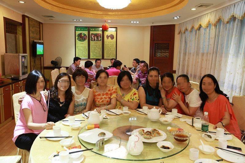同學聚會，前妻變成大胖子被嘲笑，結帳時大家被她嚇得屁滾尿流