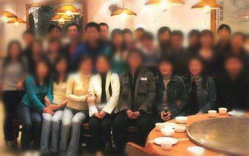 同學聚會，前妻變成大胖子被嘲笑，結帳時大家被她嚇得屁滾尿流