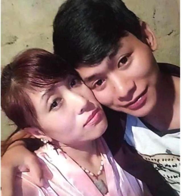 22歲小伙愛上49歲大姐，相愛一年，婚後生活讓大姐受不了！